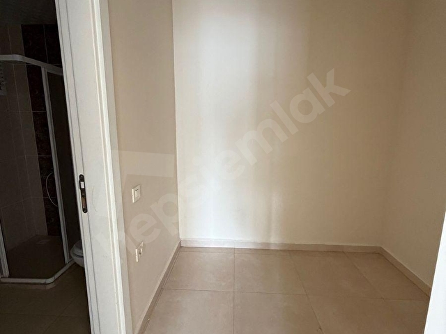 Ay as emlaktan site içerisinde kiralık 3+1 daire - Görsel 12