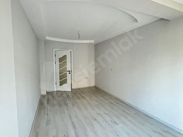 Gençlik caddesinde emsalsiz 2+1 lüks manzaralı daire - Görsel 3