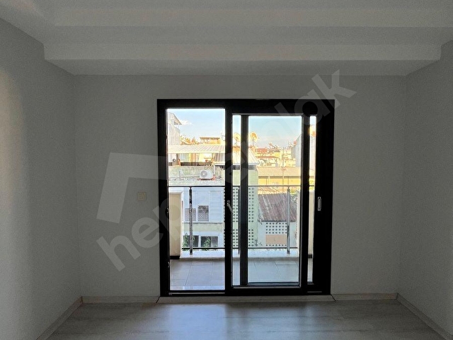 Gençlik caddesinde emsalsiz 2+1 lüks manzaralı daire - Görsel 16