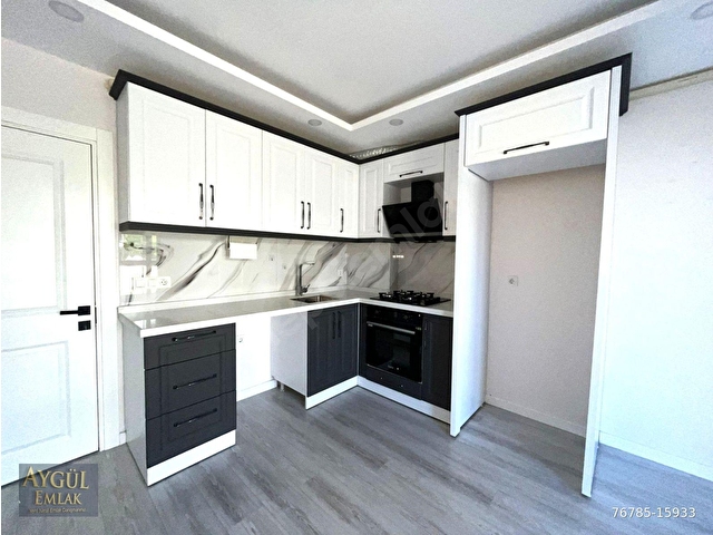 ୨ৎTEK YETKİLİ AYGÜLDEN AKÇAYDA YENİ BİNADA ÖN CEPHE KAPALI OTOPARKLI ASANSÖRLÜ 1+1 SATILIK DAİRE - Görsel 10