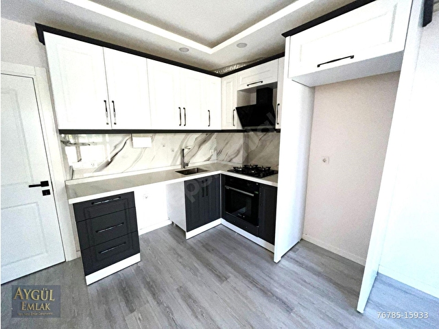 ୨ৎTEK YETKİLİ AYGÜLDEN AKÇAYDA YENİ BİNADA ÖN CEPHE KAPALI OTOPARKLI ASANSÖRLÜ 1+1 SATILIK DAİRE - Görsel 13