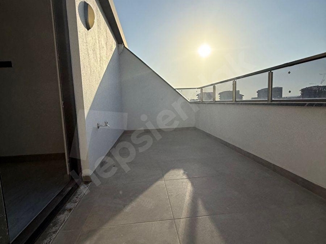 AVSALLAR ALONE TOWER SİTESİ LÜKS DUBLEX 8.KAT 2+1 133m2 DENİZ MANZARALI FUL AKTİVİTEKAT MÜLKİYETLİ - Görsel 16