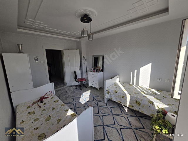 İSTİKLALDE FUL BAKIMLI ARA KAT 3+1 KATTAN BÖLME DAİRE - Görsel 7