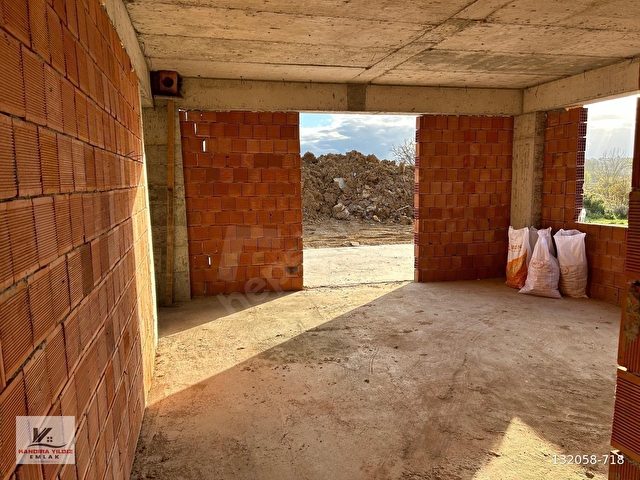 KANDIRA KARAAĞAÇA KOMŞU 790 M2 ARSADA 4+1 160 M2 2 KATLI EV - Görsel 12