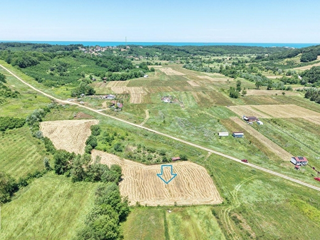 BOLLUDA SEYREK PLAJINA YAKIN 3389 M2 GELİŞEN BÖLGEDE TARLA - Görsel 2