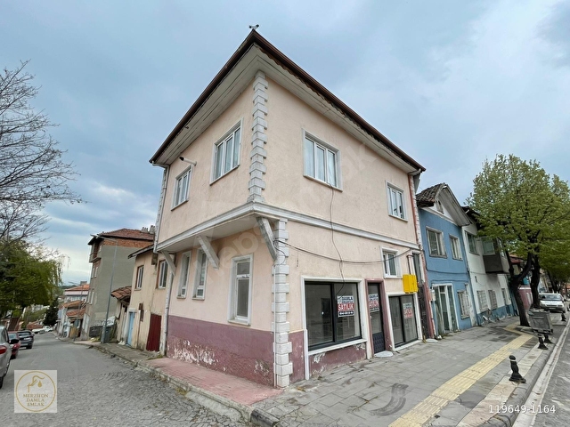 DAMLA EMLAKTAN YOKUŞBAŞINDA 2 KATLI SATLIK KÖŞE MÜSTAKİL BİNA !