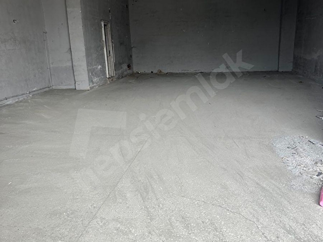 istanbul ikitelli organize sanayi ipkas pilastikcilerde kiralık iş yeri dükkan - Görsel 5