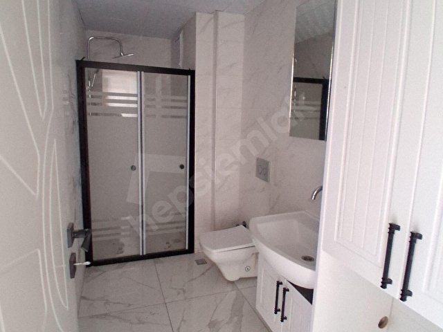 İSTİKLAL MAHALLESİN DE ACİL SATILIK 3+1 ARA KAT DAİRE - Görsel 22