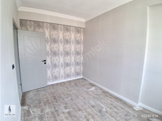 İSTİKLAL MAHALLESİN DE ACİL SATILIK 3+1 ARA KAT DAİRE - Görsel 26