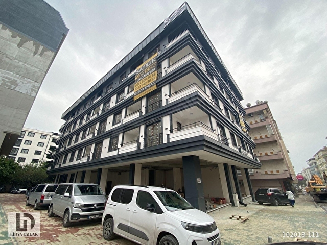 LİDYA EMLAKtan Merkezin Kalbinde 5+2 225m2 Otoparklı Dublex