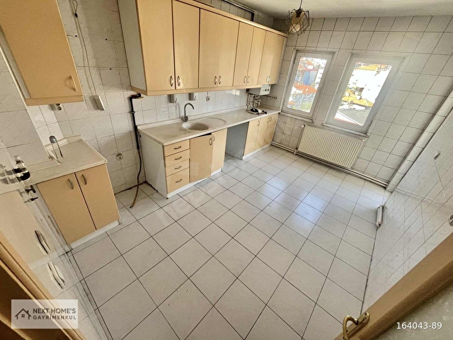 KAYALIK CADDESİ ÜZERİNDE 3+1 ASANSÖRLÜ KİRALIK DAİRE.. - Görsel 12