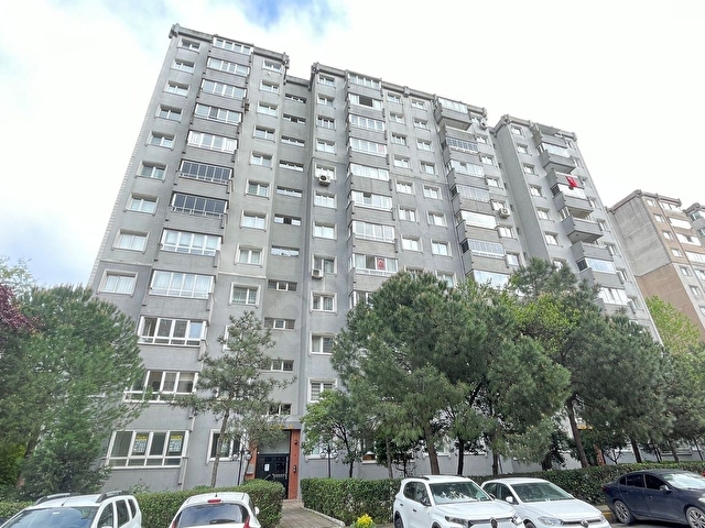 BEYLİKDÜZÜ HASBAHÇE SİTESİ 145 m2 YÜKSEK GİRİŞ 3+1 SATILIK DAİRE