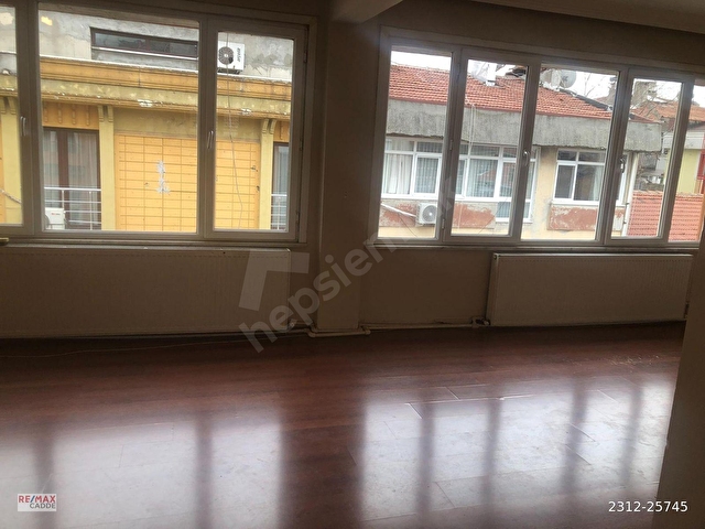 KADIKÖY RASİMPAŞADA 3+1 BOŞ 125 M² KATTA TEK SATILIK - Görsel 9