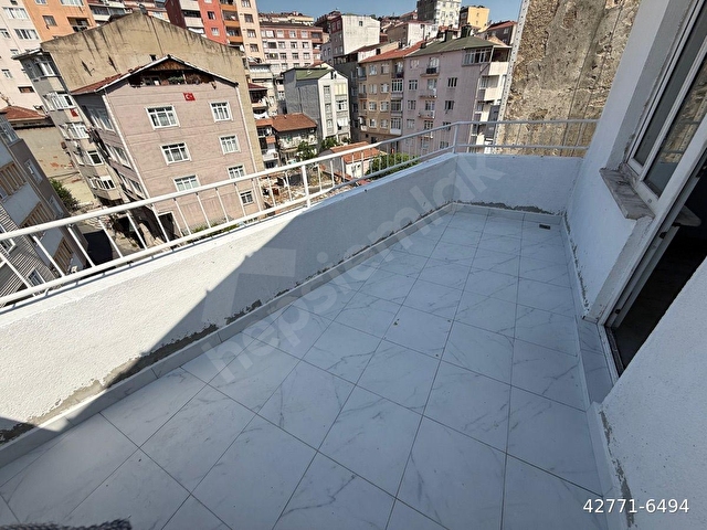 2+1 90 m2 MERKEZİ KONUMDA ÖĞRENCİYE BEKARA UYGUN EŞYASIZ - Görsel 7