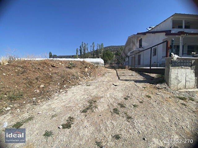 Seydikemer Bekçiler mahallesinde imarlı köşe parsel - Görsel 3