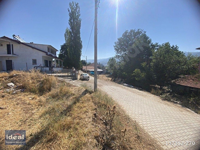 Seydikemer Bekçiler mahallesinde imarlı köşe parsel - Görsel 2