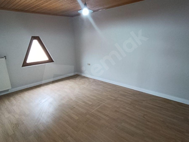 ŞANLI EMLAKTAN, YALOVA KADIKÖYDE 8+1 MASRAFSIZ OTURMAYA HAZIR SATILIK TRİPLEKS VİLLA - Görsel 30
