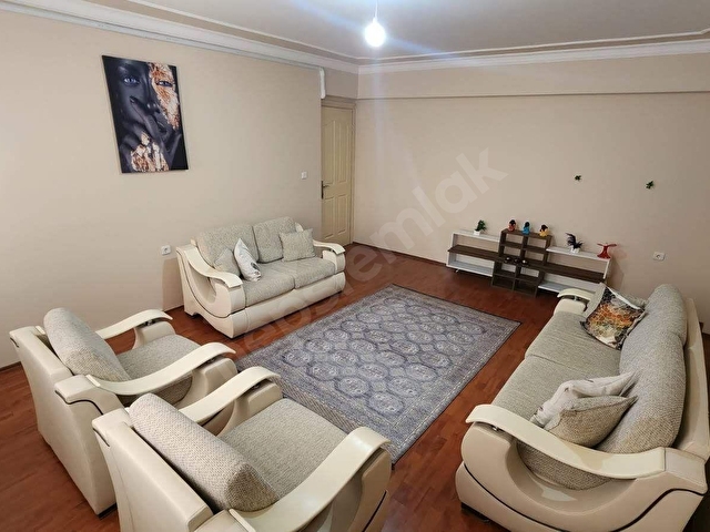 Buca yaylacık mahallesinde 3+1 doğalgazlı klimalı Eşyalı kiralık - Görsel 3
