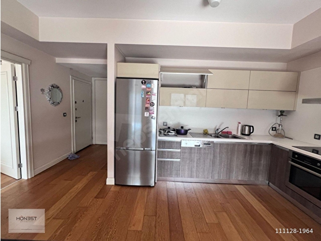 KİPTAŞ VENEZİA MEGA KİRALIK FULL LÜKS EŞYALI KARE SALON 1+1 DAİRE - Görsel 6
