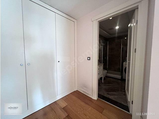 KİPTAŞ VENEZİA MEGA KİRALIK FULL LÜKS EŞYALI KARE SALON 1+1 DAİRE - Görsel 4