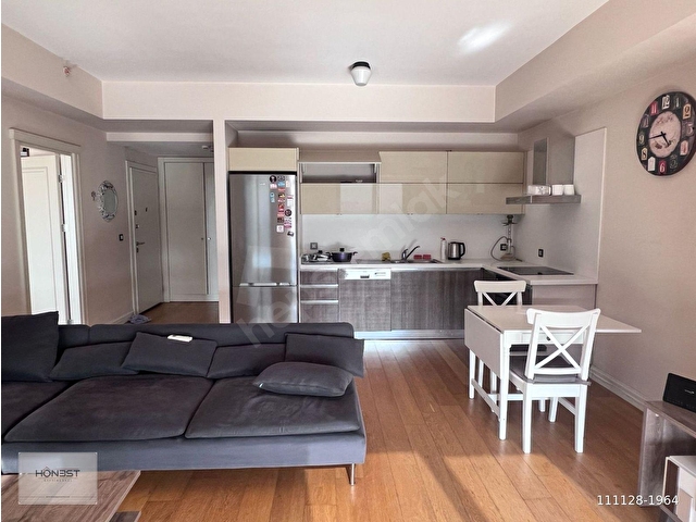 KİPTAŞ VENEZİA MEGA KİRALIK FULL LÜKS EŞYALI KARE SALON 1+1 DAİRE - Görsel 3