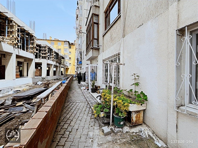 MT EMLAKTAN HACILAR MEYDANINDA SATILIK 2+1 DAİRE