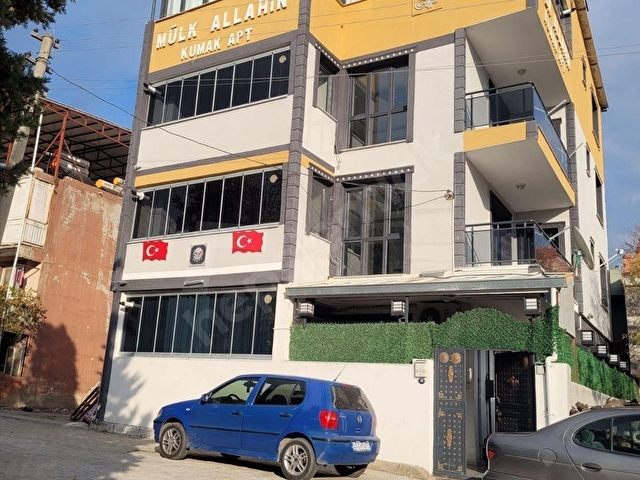 POLAT GAYRİMENKULDEN SATILIK 4 KATLI LÜKS BİNA