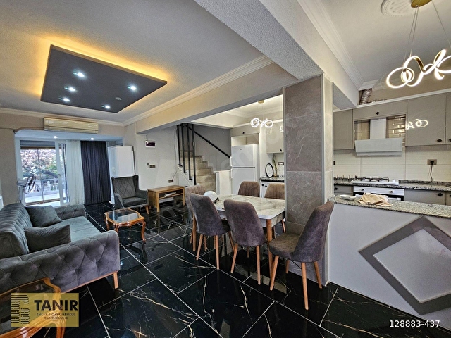 KUŞADASI KADINLAR DENİZİNDE DENİZE YÜRÜME MESAFESİNDE 3+1 VİLLA
