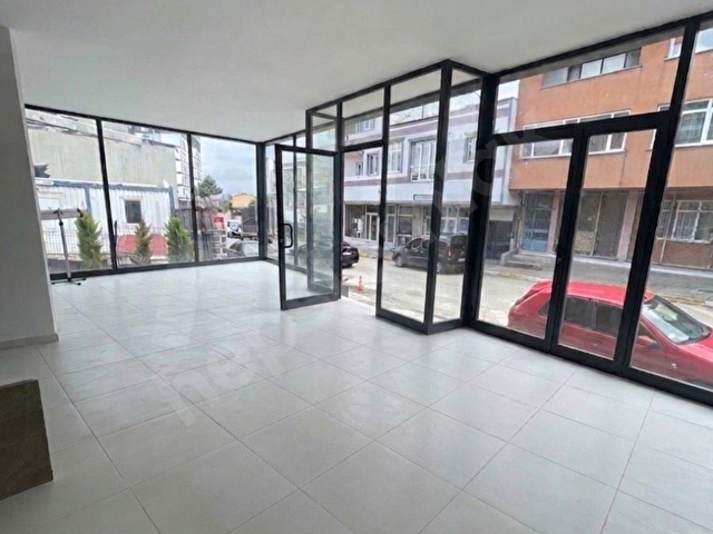 İŞLEK CADDE ÜZERİ 340 m2 SIFIR KİRALIK DÜKKAN
