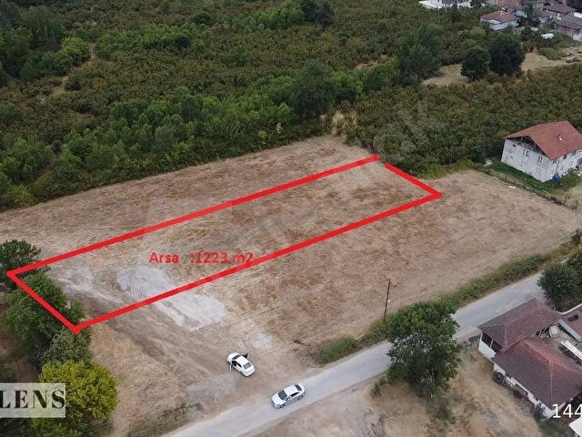 Düzce Yenivakıf köyünde satılık 1223m2 tarla - Görsel 2