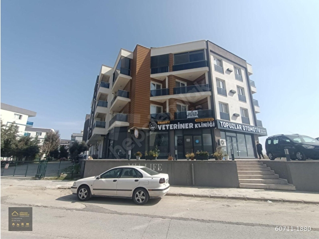 MERKEZİ KONUMDA FULL EŞYALI BAKIMLI DOĞALGAZLI 2+1 DAİRE