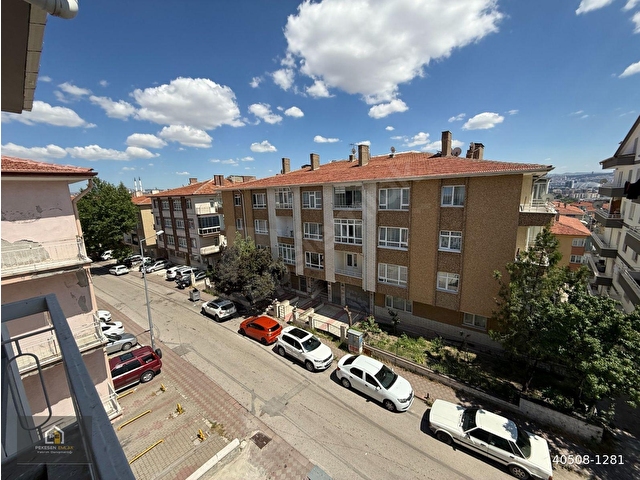 PEKESENDEN ŞEHİR HASTANESİNE ÇOK YAKIN EŞYALI 3+1 DAİRE - Görsel 11