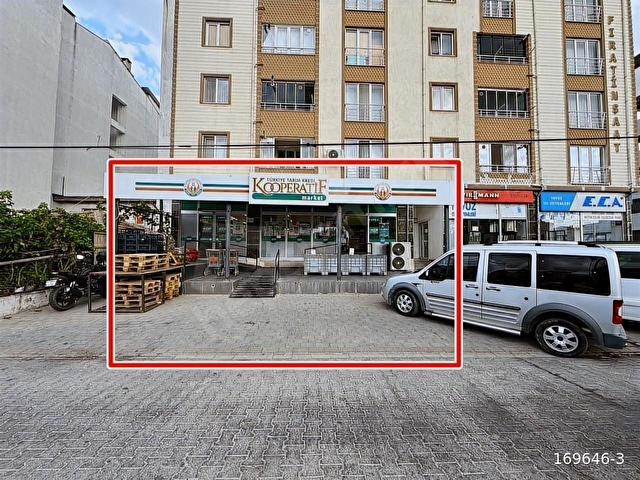 ÇANAKKALE LAPSEKİDE ANA CADDE ÜZERİNDE SATILIK 300M2 DÜKKAN - Görsel 8