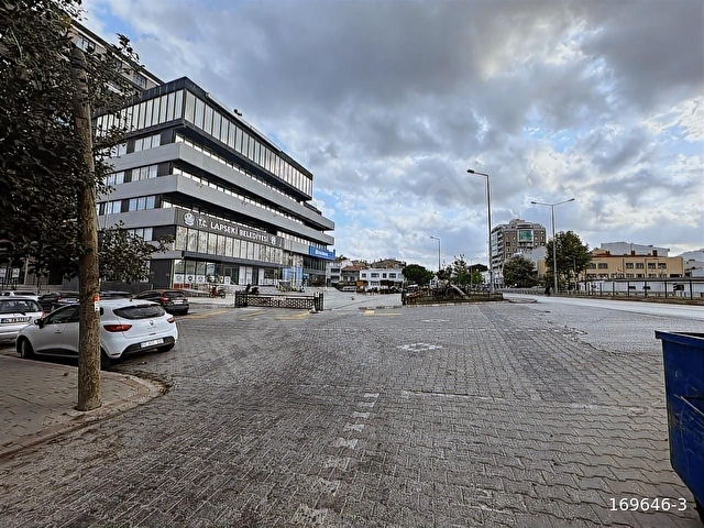 ÇANAKKALE LAPSEKİDE ANA CADDE ÜZERİNDE SATILIK 300M2 DÜKKAN - Görsel 6