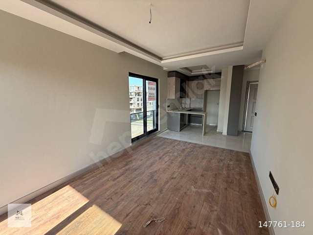 PAYALLAR UMA TOWER SİTESİNDE SATILIK LÜKS DAİRE 1.KAT 1+1 57M2 KÖŞE DAİRE GÜNEY CEPHELİ - Görsel 6