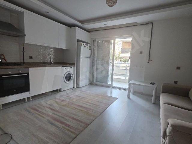 Konyaaltı hurmada havuzlu 1+1 eşyalı kiralık daire - Görsel 9