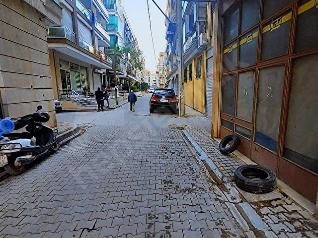 ŞEMİKLER MEYDANDA MERKEZİ KONUMLU SATILIK GENİŞ DÜKKAN - Görsel 4