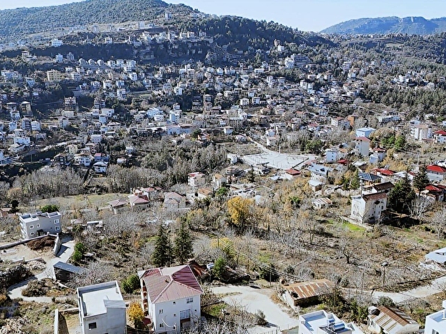 THORDAN SOĞUCAKTA SATILIK 328M2 ARSA - Görsel 4