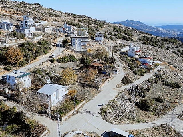 THORDAN SOĞUCAKTA SATILIK 328M2 ARSA - Görsel 8