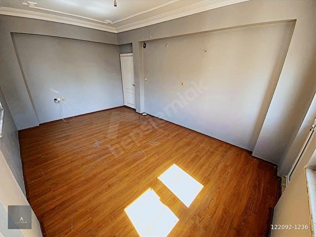 GÖÇERLERDE HASTANE YAKINI SİTE İÇİ 3+1 SATILIK DAİRE - Görsel 3