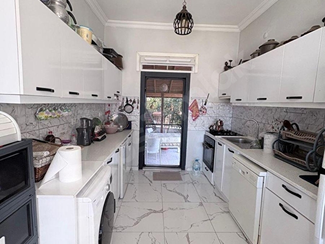 AYVALIK SAHİLKENTTE DENİZE ÇOK YAKIN MÜSTAKİL VİLLA - Görsel 11