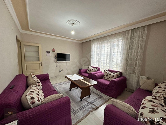 Çayırova Emek Mah 80 m² 2+1 Ara Kat Daire..