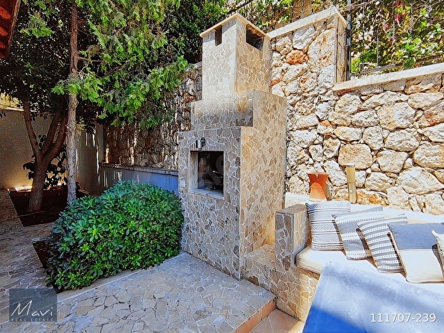 Kalkanda müthiş deniz manzaralı denize yakın satılık lüks villa - Görsel 26