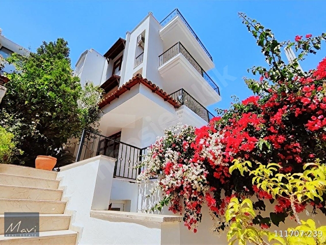 Kalkanda müthiş deniz manzaralı denize yakın satılık lüks villa - Görsel 27