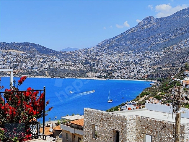 Kalkanda müthiş deniz manzaralı denize yakın satılık lüks villa - Görsel 3