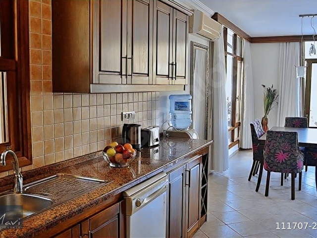 Kalkanda müthiş deniz manzaralı denize yakın satılık lüks villa - Görsel 10