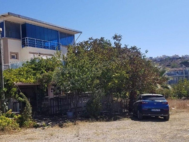 KOLEJ OFİS GAY.DENİZE 150 M UZAKLIKTA AKARCA DA SATILIK MÜSTAKİL YAZLIK