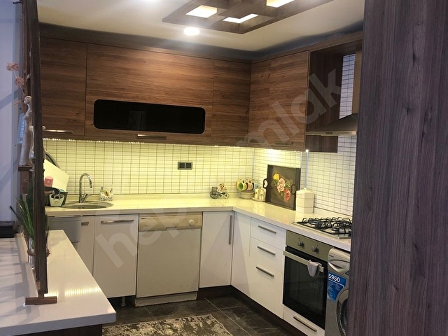 Müstakil bahçeli büyük balkonlu ve büyük havuzlu lüks nezih sitede satılık daire - Görsel 10