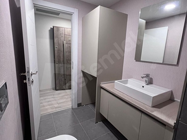 ICONICDEN MEYDAN ARDIÇLI SİT. MEYDAN CEPHE SATILIK 1+0 DAİRE - Görsel 3
