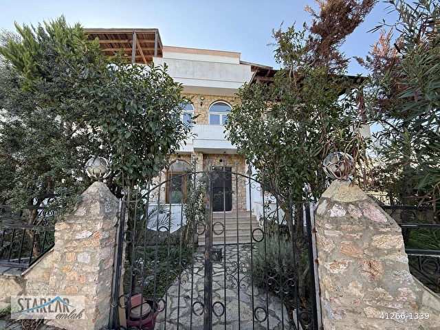 Bu Fiyat, Bu Büyüklük FIRSATI !!! Müstakil Villa arsa fiyatına!